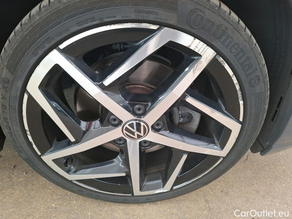  Volkswagen  Golf  VOLKSWAGEN / 2020 / 5P / Berline 1.4 eHybrid OPF 204 DSG6 Style 1st #39