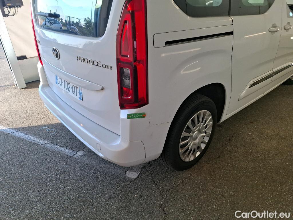  Toyota  Proace TOYOTA  City Verso / 2019 / 5P / monospace 1.5 MEDIUM 100 D-4D DYNAMIC #32