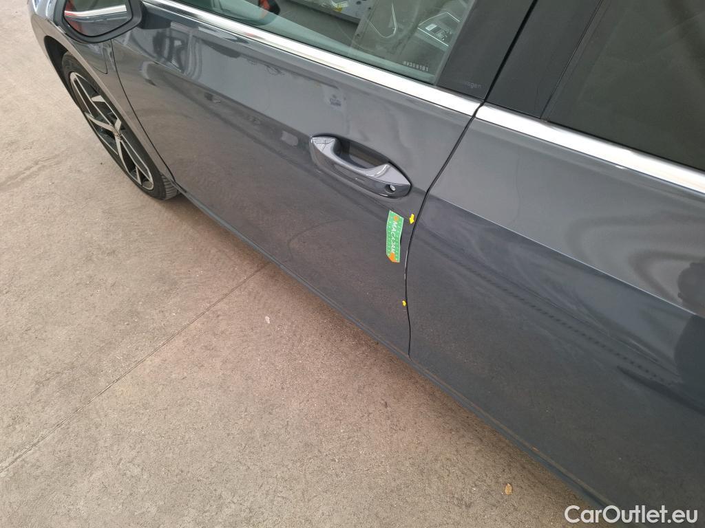  Volkswagen  Golf  VOLKSWAGEN / 2020 / 5P / Berline 1.4 eHybrid OPF 204 DSG6 Style 1st #81