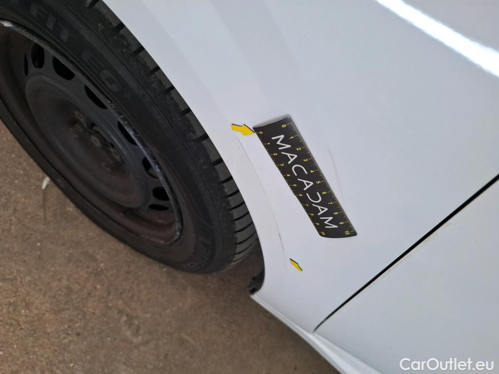  Peugeot  208  Premium 1.5 HDi 100CV BVM6 E6d #49