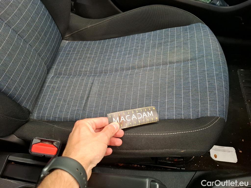  Peugeot  208  Premium 1.5 HDi 100CV BVM6 E6d #51
