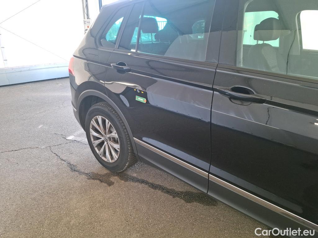  Volkswagen  Tiguan VOLKSWAGEN  / 2020 / 5P / SUV 2.0 TDI 150 DSG7 LIFE PLUS #10