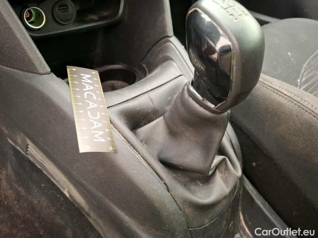 Peugeot  208  Affaire Premium Pack 1.5 HDi 100CV BVM5 E6dT #38