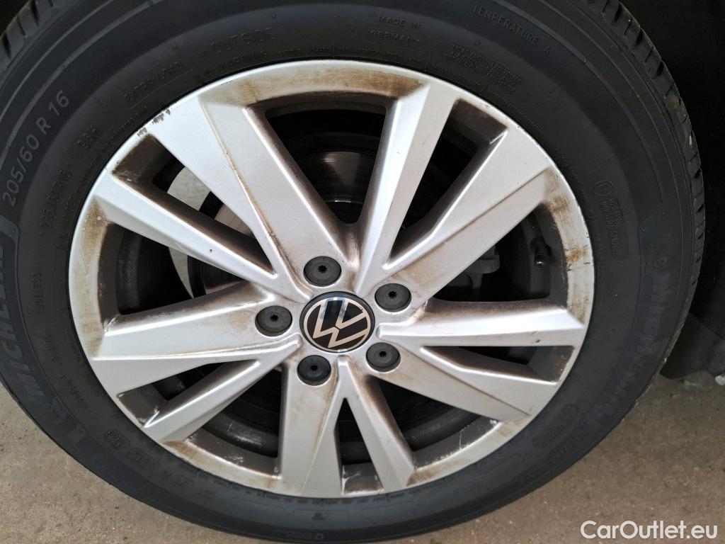  Volkswagen  Touran  Life Business 2.0 TDI 150CV BVA7 E6d #4