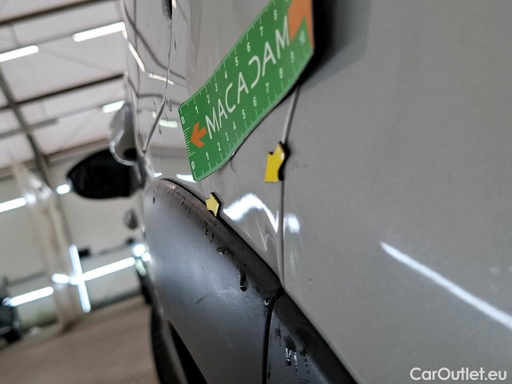 Citroen  C3  Société Feel 1.2 PureTech 80CV BVM5 E6d #4