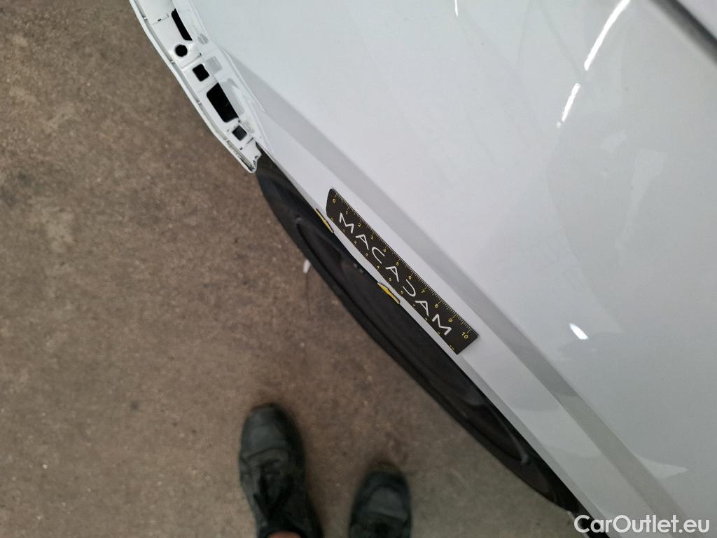  Peugeot  208  Premium 1.5 HDi 100CV BVM6 E6d #50