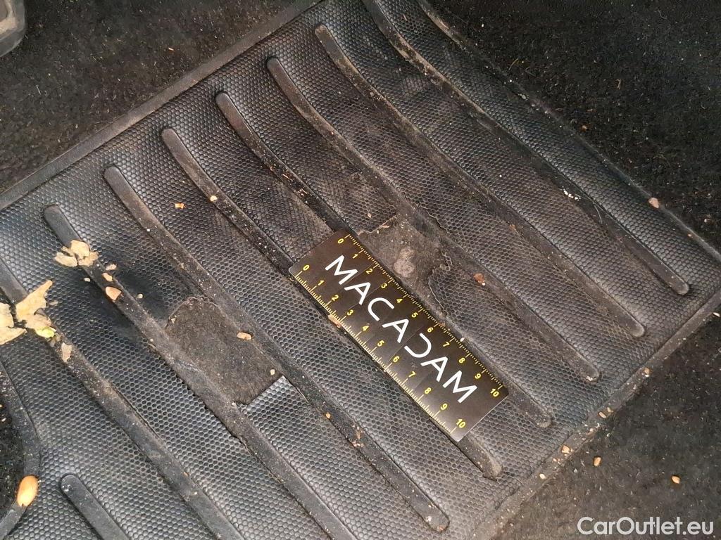  Peugeot  208  Premium 1.5 HDi 100CV BVM6 E6d #44
