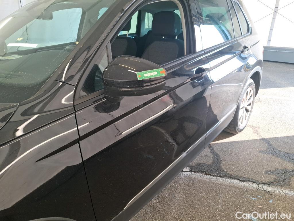  Volkswagen  Tiguan VOLKSWAGEN  / 2020 / 5P / SUV 2.0 TDI 150 DSG7 LIFE PLUS #1