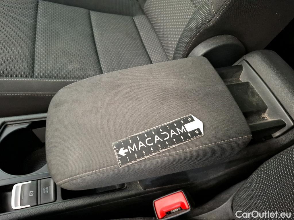  Volkswagen  Touran  Life Business 2.0 TDI 150CV BVA7 E6d #21