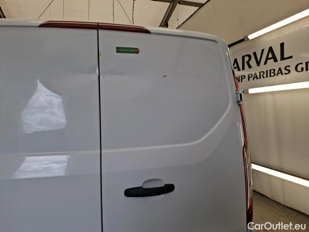  Ford  Transit FORD  Custom / 2018 / 4P / Fourgon tôlé 2.0 ECOBLUE 130 320 L2H1 AUTO TREND BUS #18