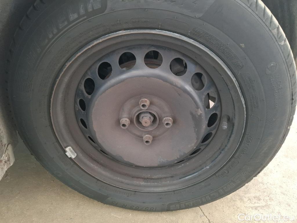  Renault  Clio  IV Air 1.5 dCi 75CV BVM5 E6 #74