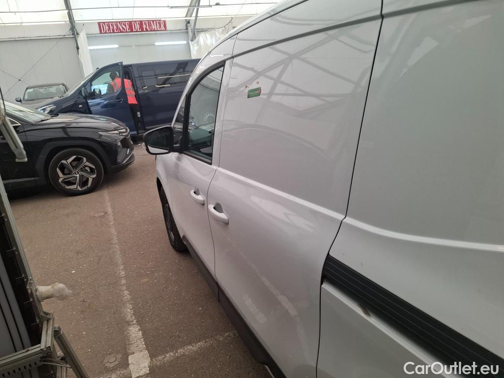  Renault  Kangoo RENAULT  / 2021 / 4P / Fourgonnette EXTRA TCE 130 BVA #21