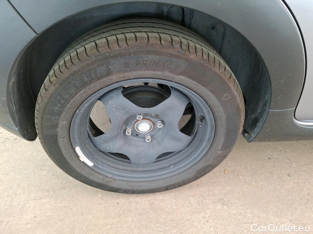  Citroen  C3  Plus 1.2 PureTech 80CV BVM5 6E #8