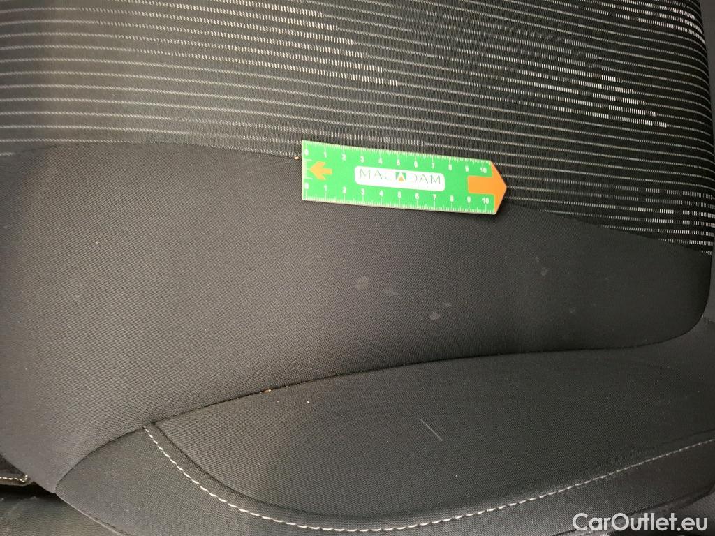  Land Rover  Discovery MG MG5 / 2022 / 5P / Break Comfort 50kWh #2