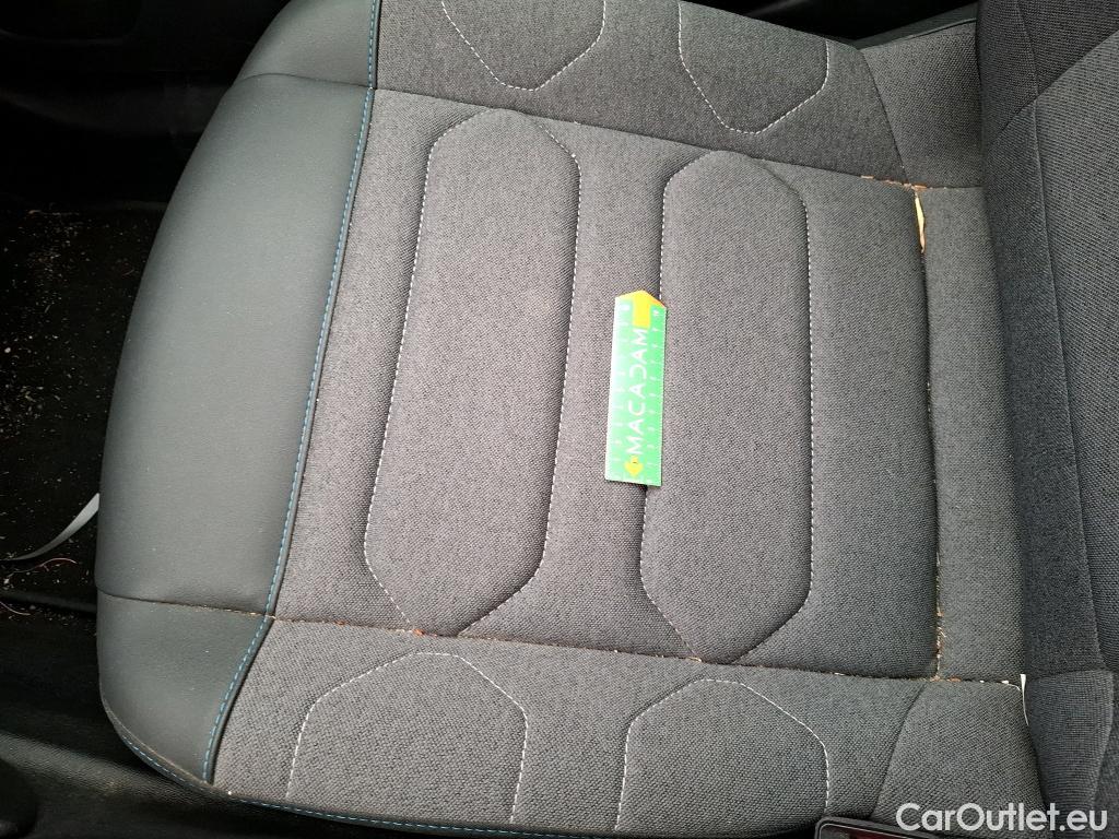  Citroen  C4 CITROEN  / 2020 / 5P / Berline PureTech 130 BVM6 PLUS #13