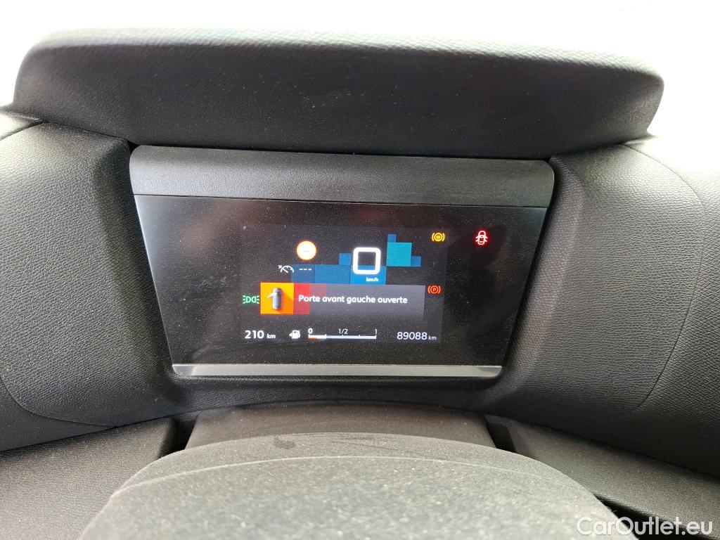  Citroen  C4 CITROEN  / 2020 / 5P / Berline PureTech 130 BVM6 PLUS #17