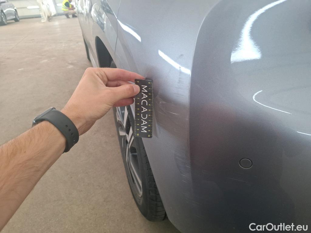  Peugeot  208  Allure Pack 1.2 PureTech 100CV BVM6 E6d #4