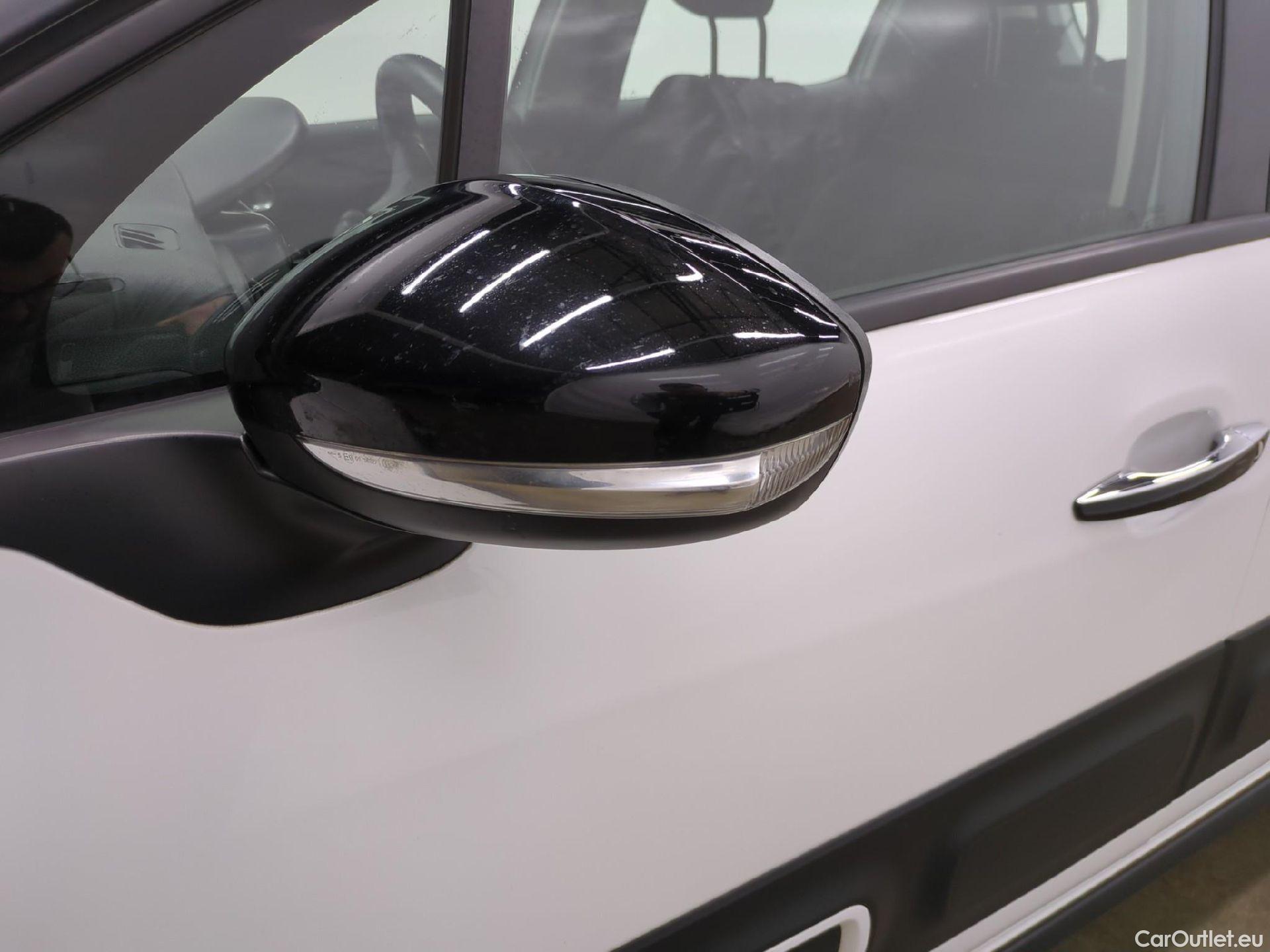  Citroen  C3  Shine 1.2 PureTech 110CV BVA6 6E #3