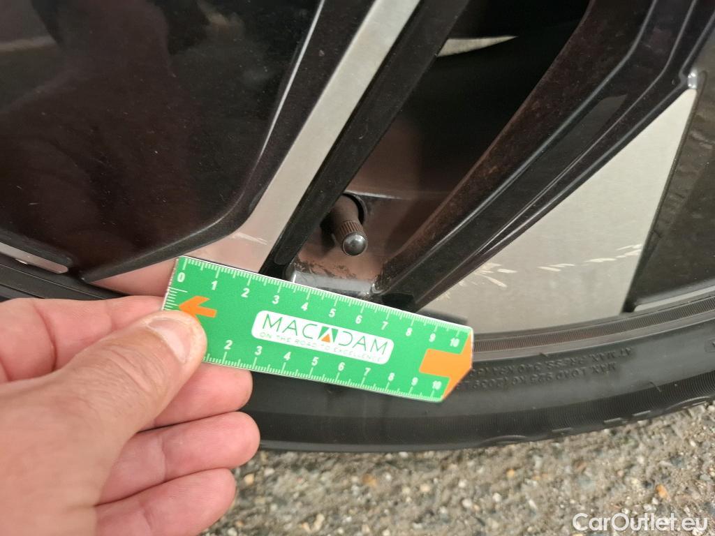  Volkswagen  ID.5  Pro 77kWh BVA #15