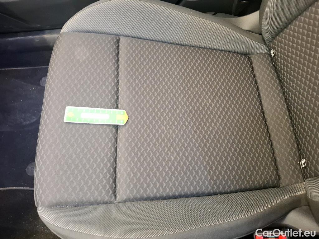  Volkswagen  Golf  VIII Berline Active 1.0 TSI 110CV BVM6 E6d #7