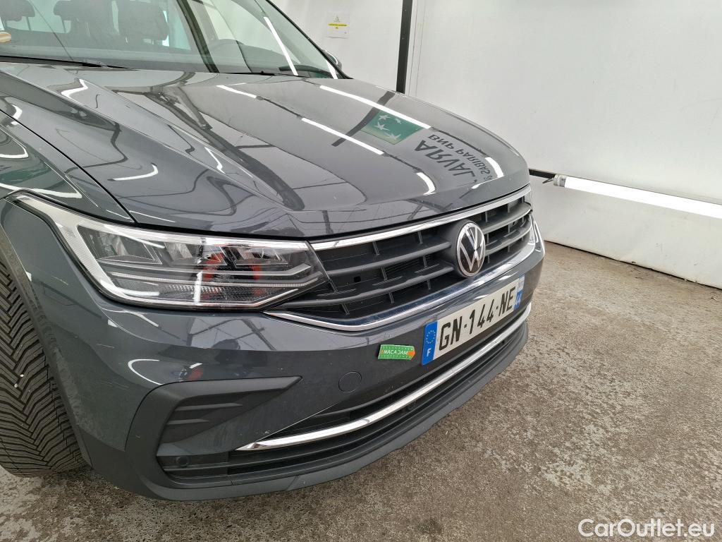  Volkswagen  Tiguan VOLKSWAGEN  / 2020 / 5P / SUV 1.5 TSI 150 DSG7 LIFE BUSI #31