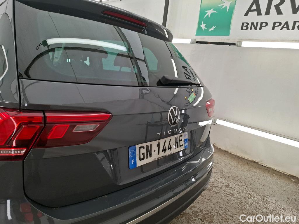  Volkswagen  Tiguan VOLKSWAGEN  / 2020 / 5P / SUV 1.5 TSI 150 DSG7 LIFE BUSI #14