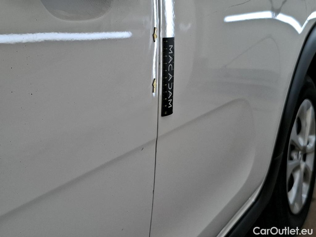  Citroen  C3  Société Feel Nav 1.2 PureTech 80CV BVM5 E6d #11