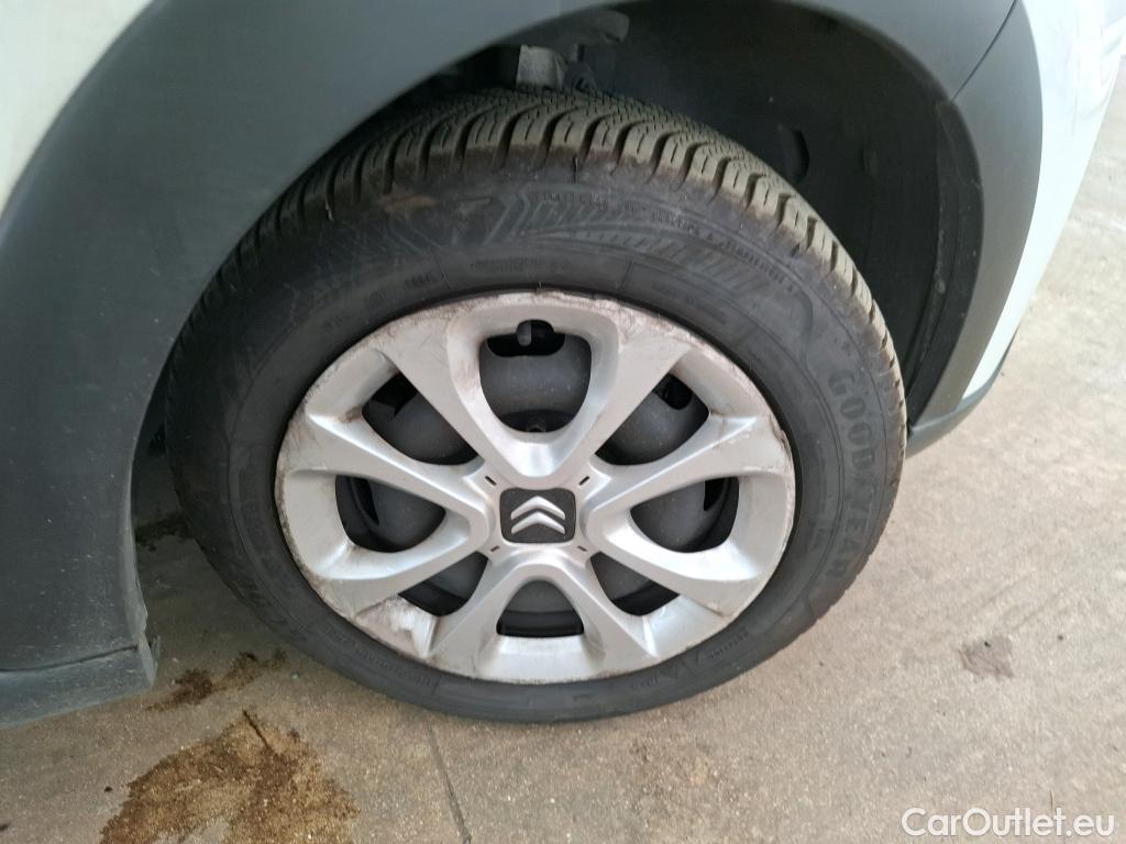  Citroen  C3  Société Feel Nav 1.2 PureTech 80CV BVM5 E6d #32