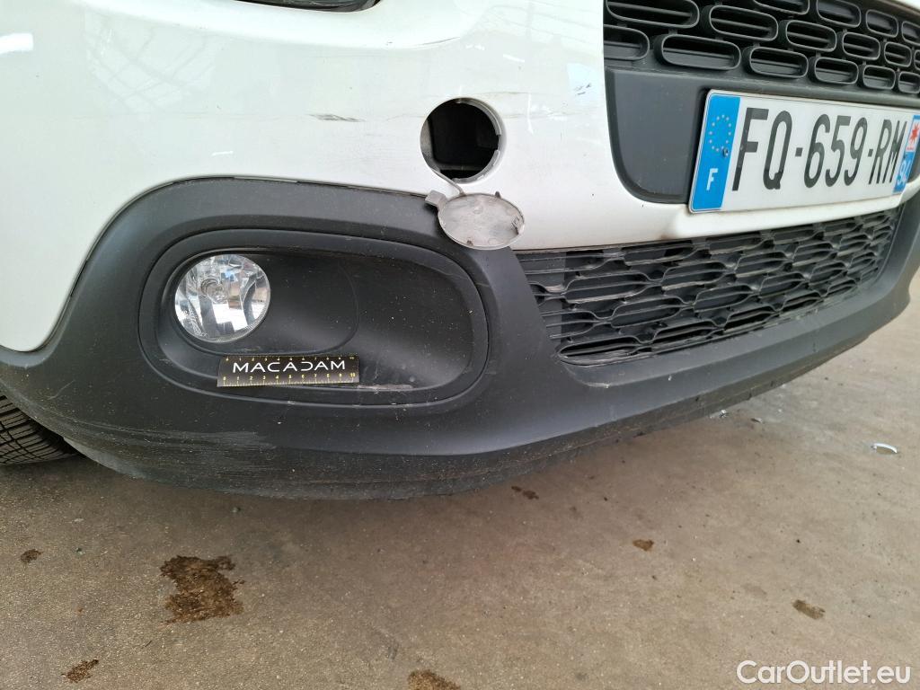  Citroen  C3  Société Feel Nav 1.2 PureTech 80CV BVM5 E6d #18