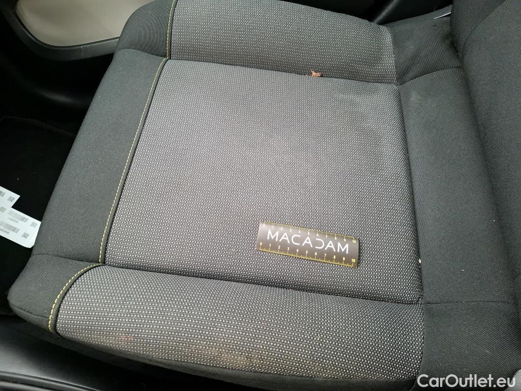  Citroen  C3  Société Feel Nav 1.2 PureTech 80CV BVM5 E6d #37