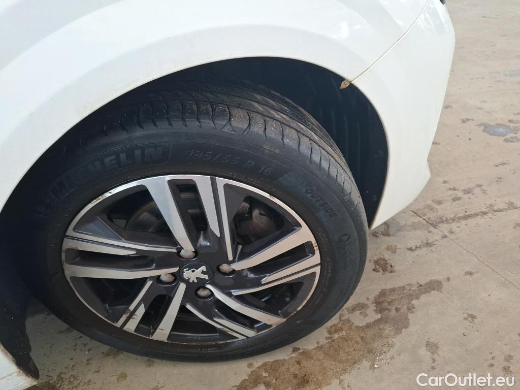  Peugeot  208  Allure Business 1.2 PureTech 100CV BVM6 E6d #8