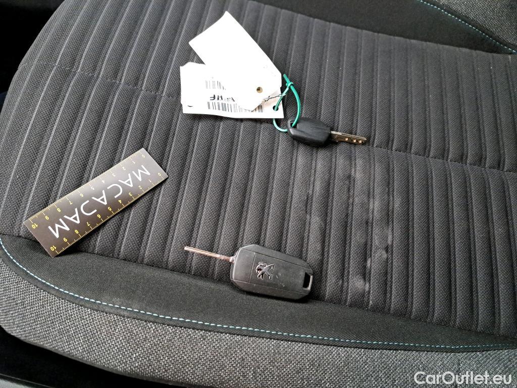  Peugeot  208  Style 1.2 PureTech 75CV BVM5 E6d #3
