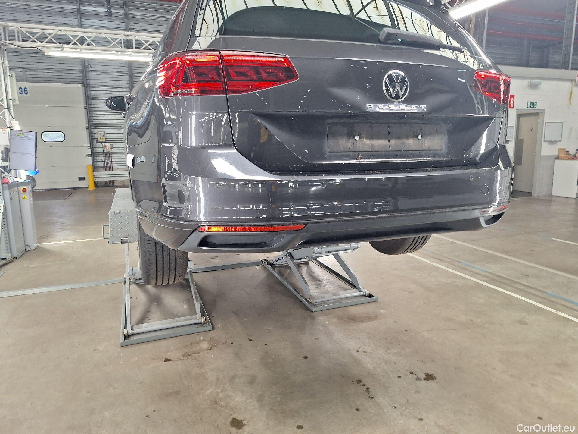  Volkswagen  Passat VW,  Variant FL'19, Pass.Var.TDI 122 Style Bus.DSG #25