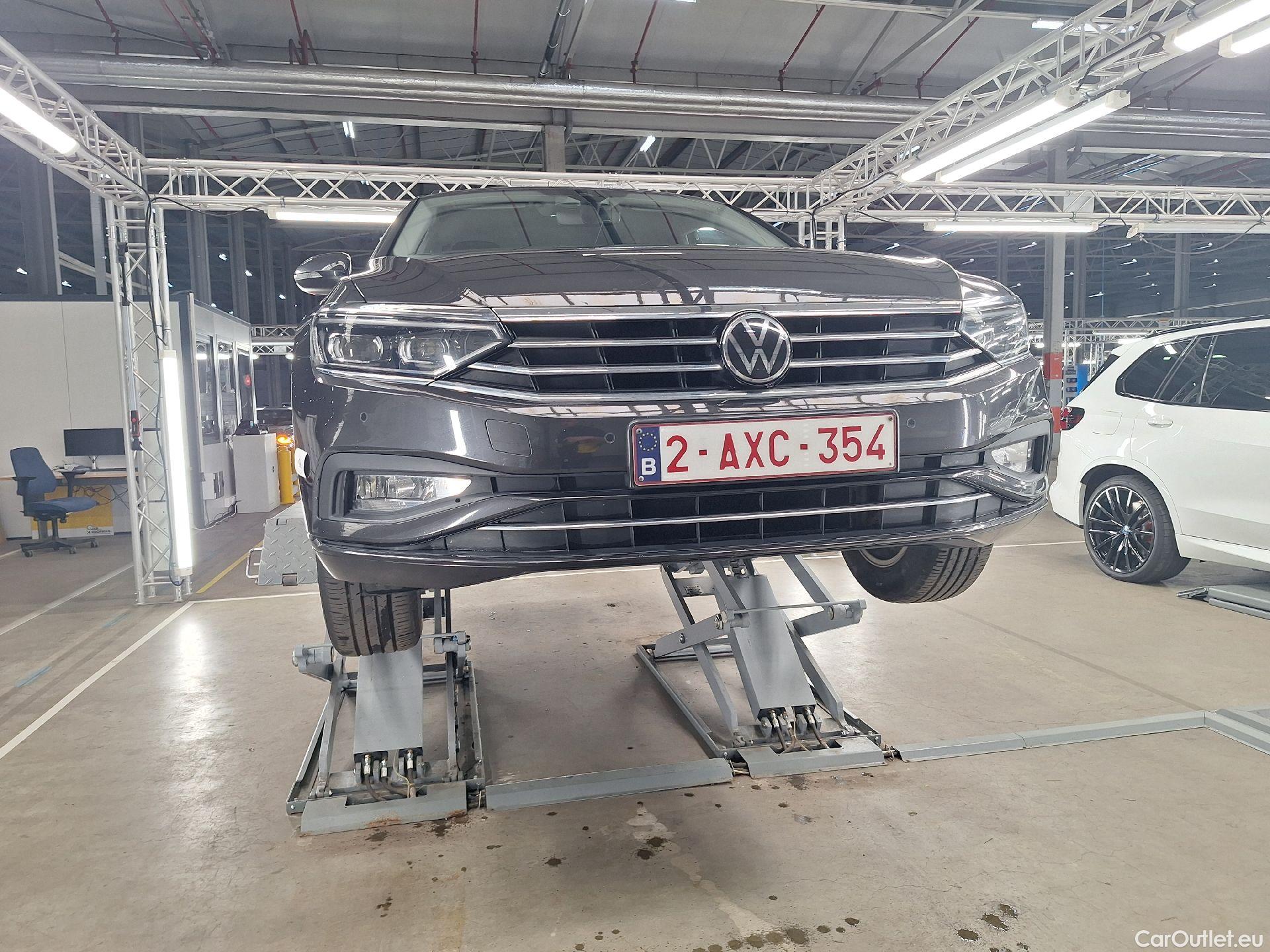  Volkswagen  Passat VW,  Variant FL'19, Pass.Var.TDI 122 Style Bus.DSG #1
