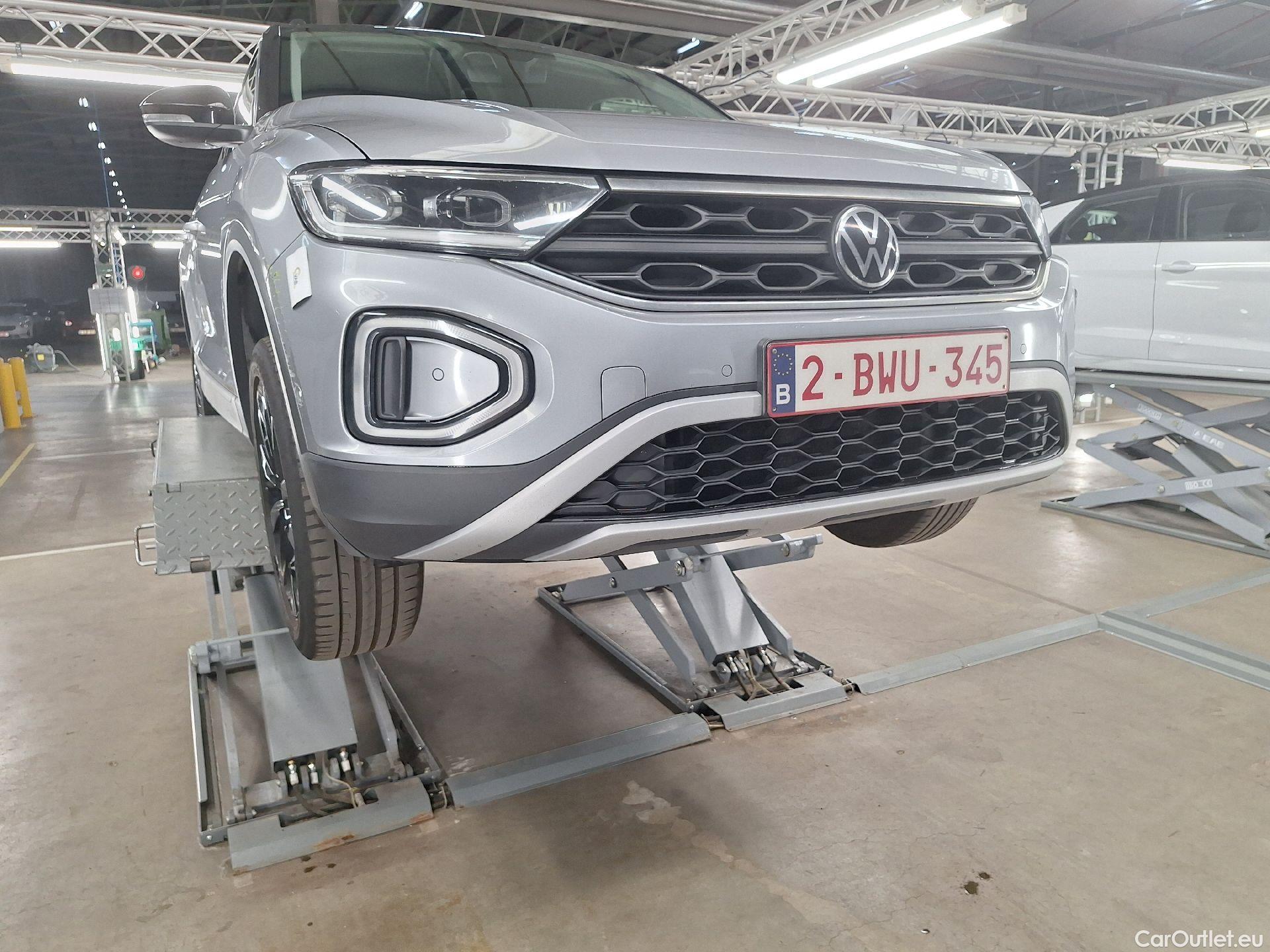  Volkswagen  T-ROC VW,  FL'22, 1.5TSI 110kW Life Bus DSG #1
