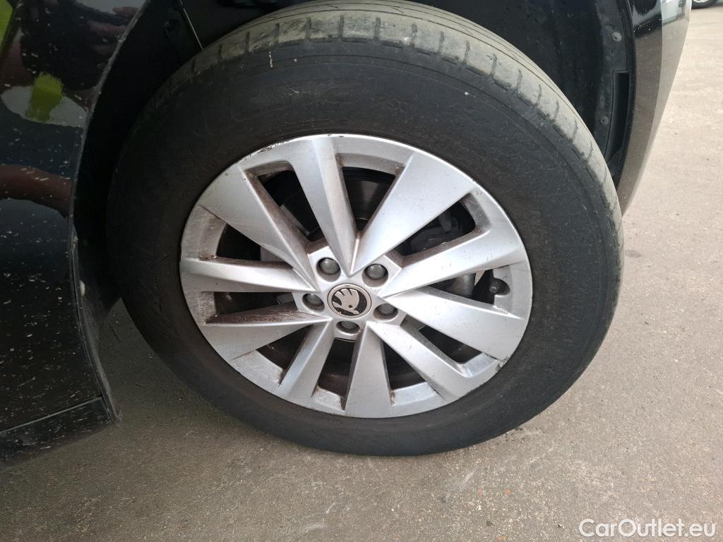  Skoda  KAMIQ  Ambition 1.0 TSI 110CV BVA7 E6d #28