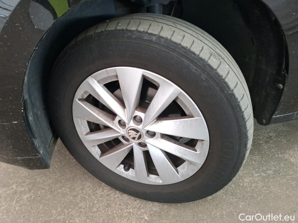  Skoda  KAMIQ  Ambition 1.0 TSI 110CV BVA7 E6d #24