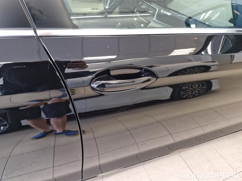  Bmw  Serie 5  Lim. (G30)  (2016->) 520d xDrive AT #13