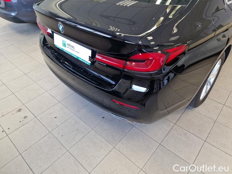  Bmw  Serie 5  Lim. (G30)  (2016->) 520d xDrive AT #8