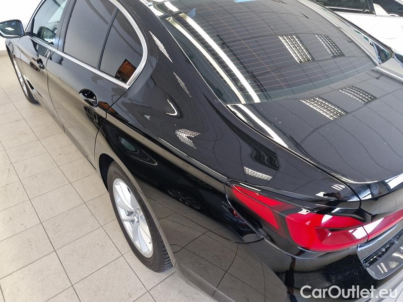  Bmw  Serie 5  Lim. (G30)  (2016->) 520d xDrive AT #10