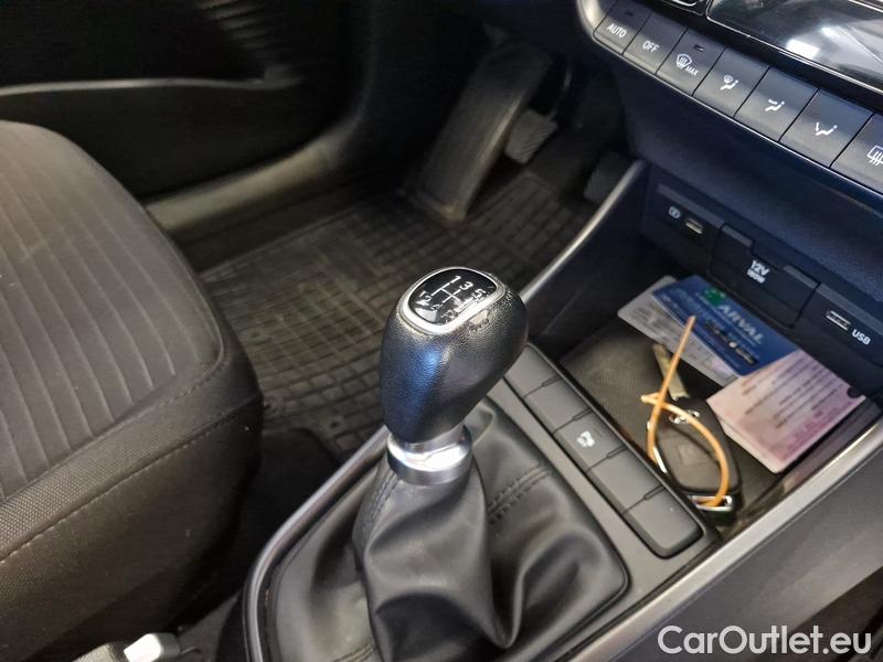  Hyundai  i20   (BC3) (2020)  1.2i FAMILY #9