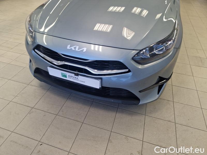  KIA  Cee'd Ceed Sportswagon (2018->) CEED SW 1.6CRDi 100 Exclusive #3