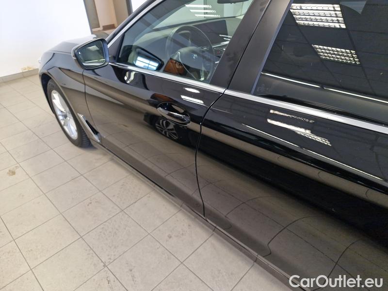  Bmw  Serie 5  Lim. (G30)  (2016->) 520d xDrive AT #12