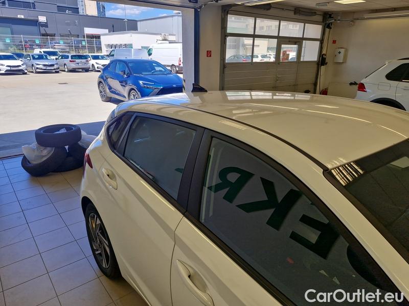  Hyundai  i20   (BC3) (2020)  1.2i FAMILY #8