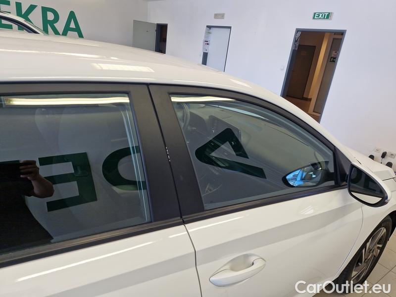  Hyundai  i20   (BC3) (2020)  1.2i FAMILY #12