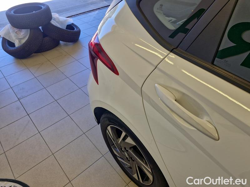  Hyundai  i20   (BC3) (2020)  1.2i FAMILY #13