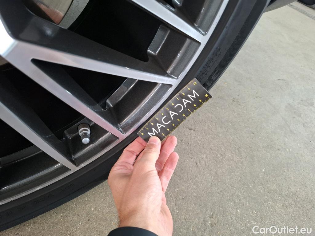  Porsche  Cayenne PORSCHE  5p SUV  E-Hybrid #17