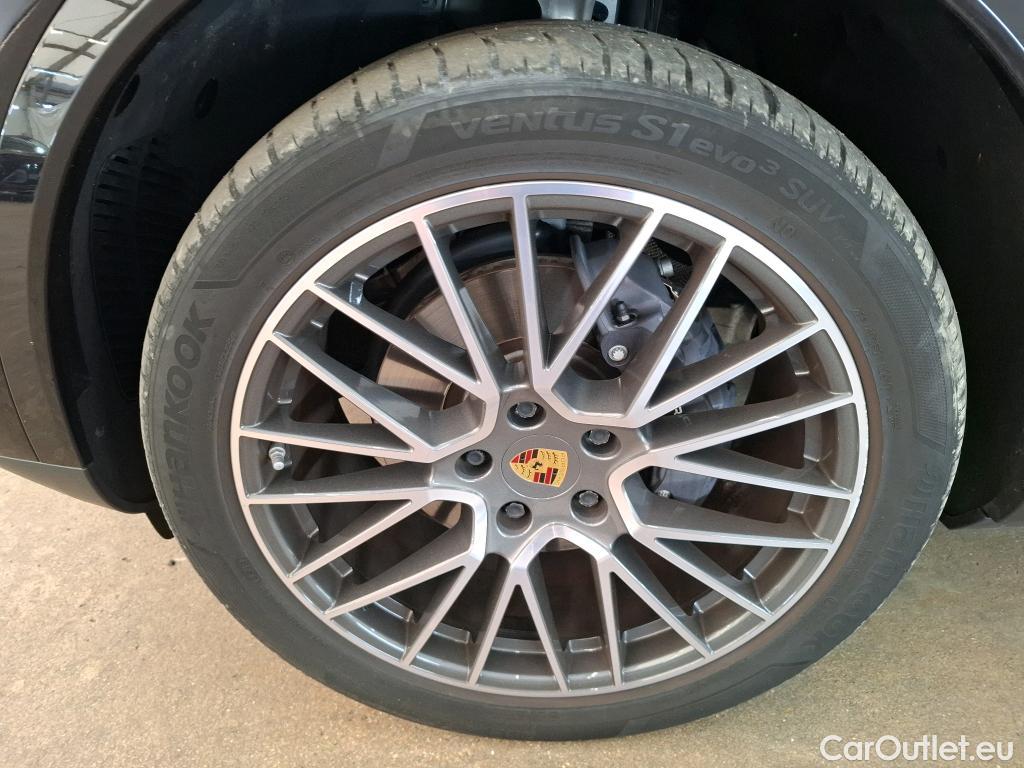  Porsche  Cayenne PORSCHE  5p SUV  E-Hybrid #30