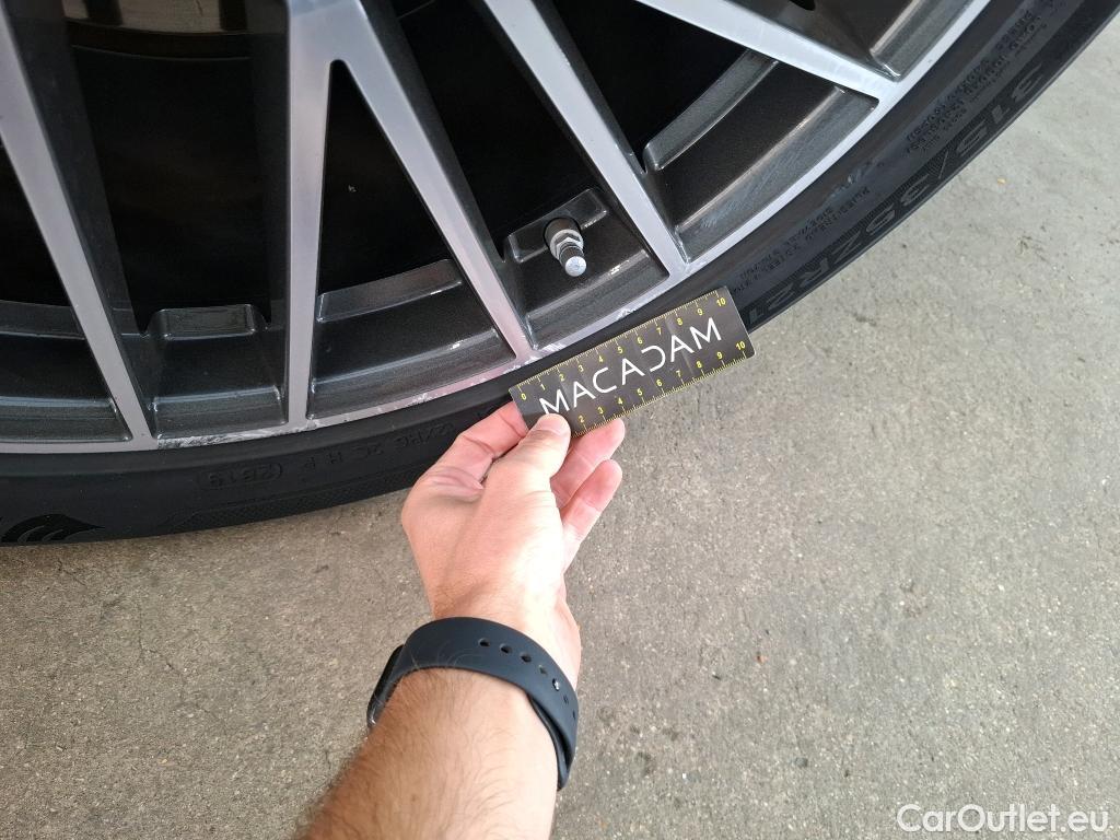  Porsche  Cayenne PORSCHE  5p SUV  E-Hybrid #16