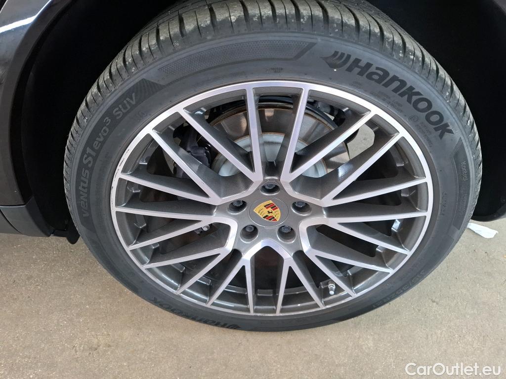  Porsche  Cayenne PORSCHE  5p SUV  E-Hybrid #13